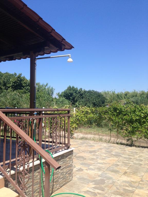 Villa Niki Néos Marmarás Exterior foto